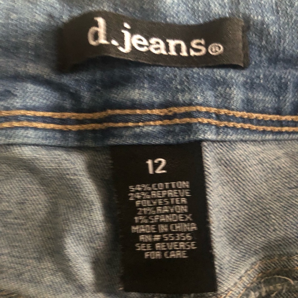 d. jeans Light Blue Denim Shorts - Picture 3 of 3